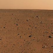 Первый цветной снимок от Rover